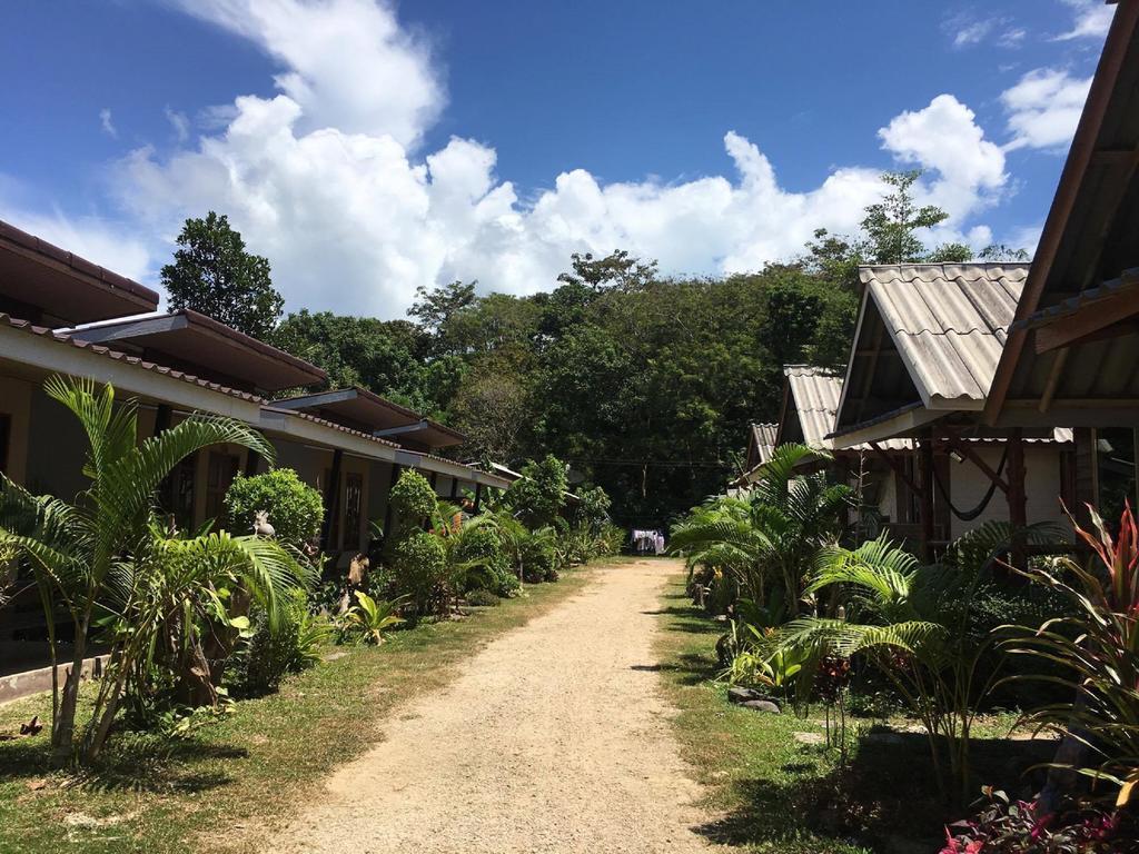 Klong Khong Garden Hotel Koh Lanta Bagian luar foto