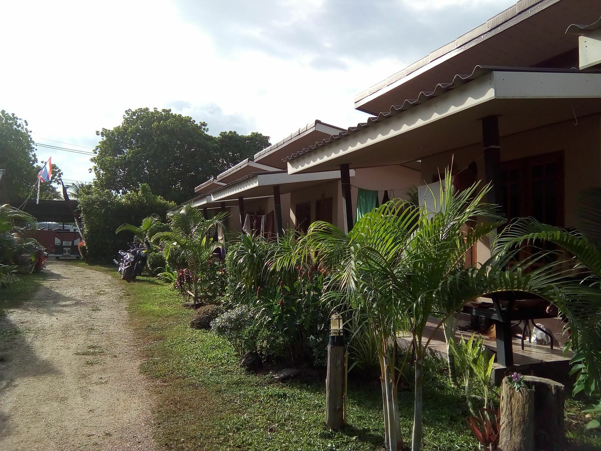 Klong Khong Garden Hotel Koh Lanta Bagian luar foto